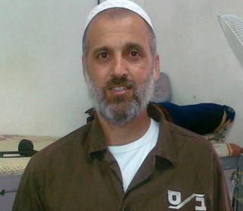 الاسير امجد عبيدي 